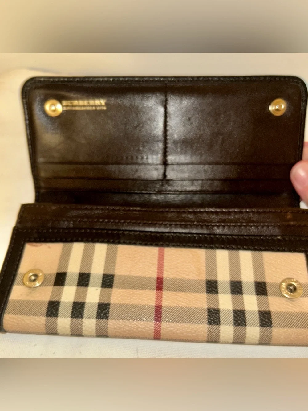Burberry Beige Plaid Wallet with Black Trim and Gold Accents - Picture 2 of 8